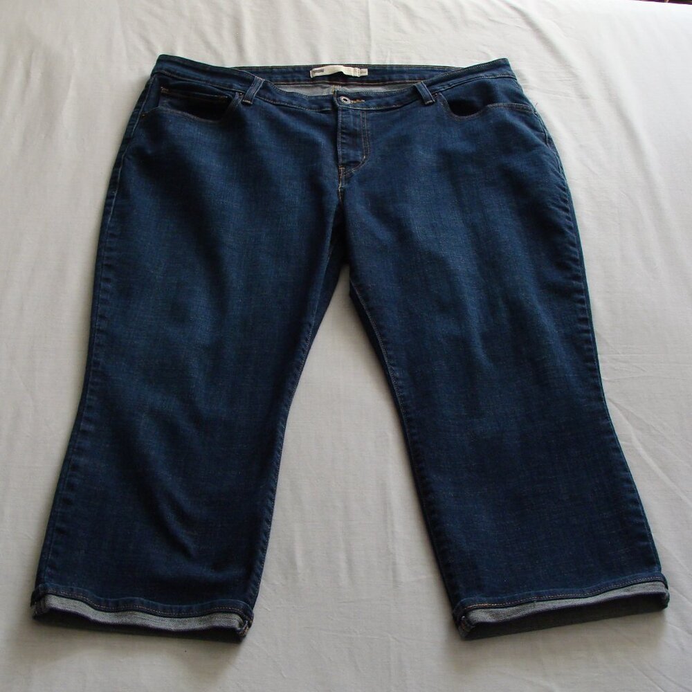 LEVI's Dark Wash CROP Length Jeans Sz 20W (22.5 Inch Inseam)